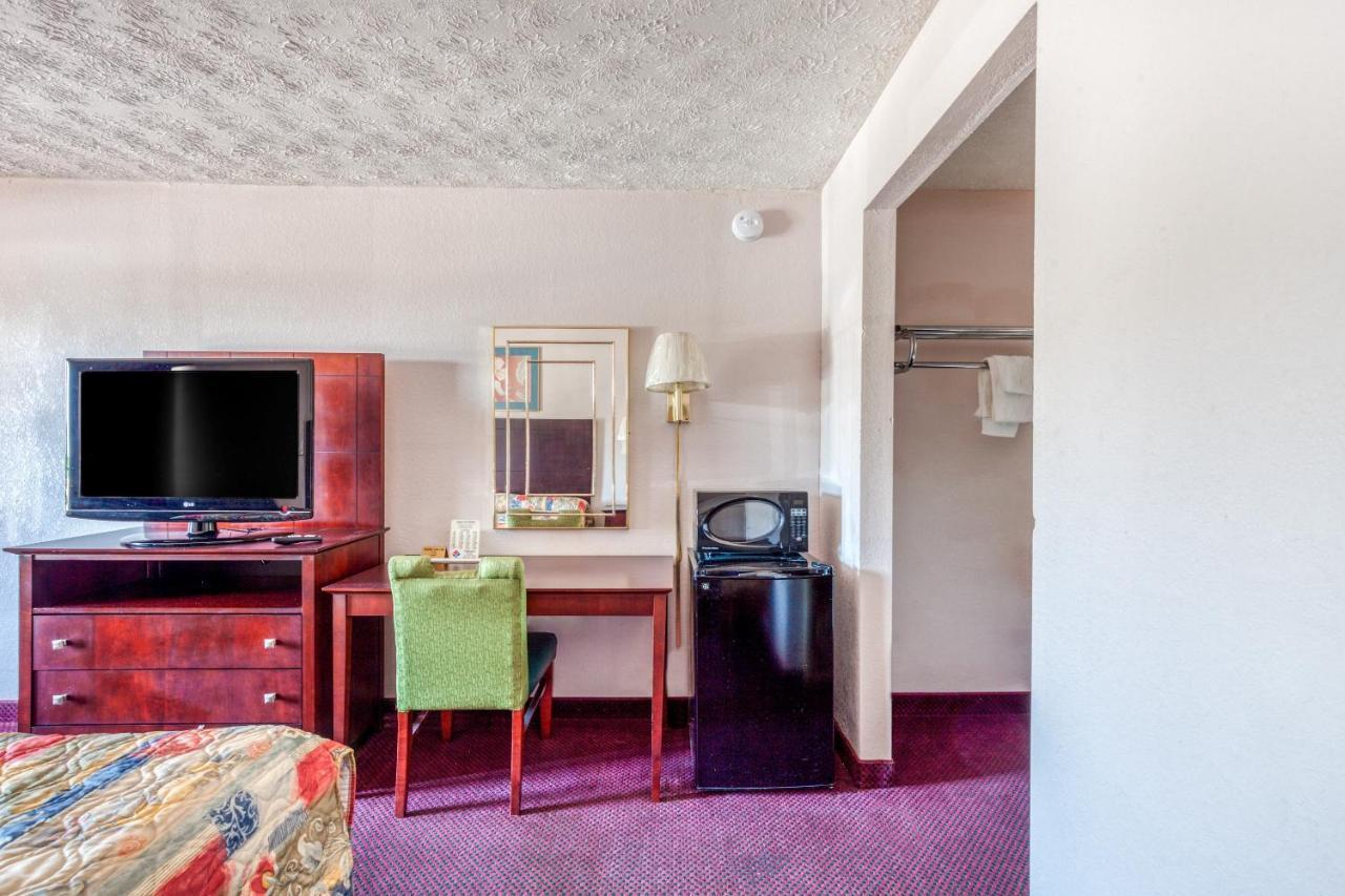 Oyo Hotel Decatur I-20 East & Wesley Club Dr Exteriör bild
