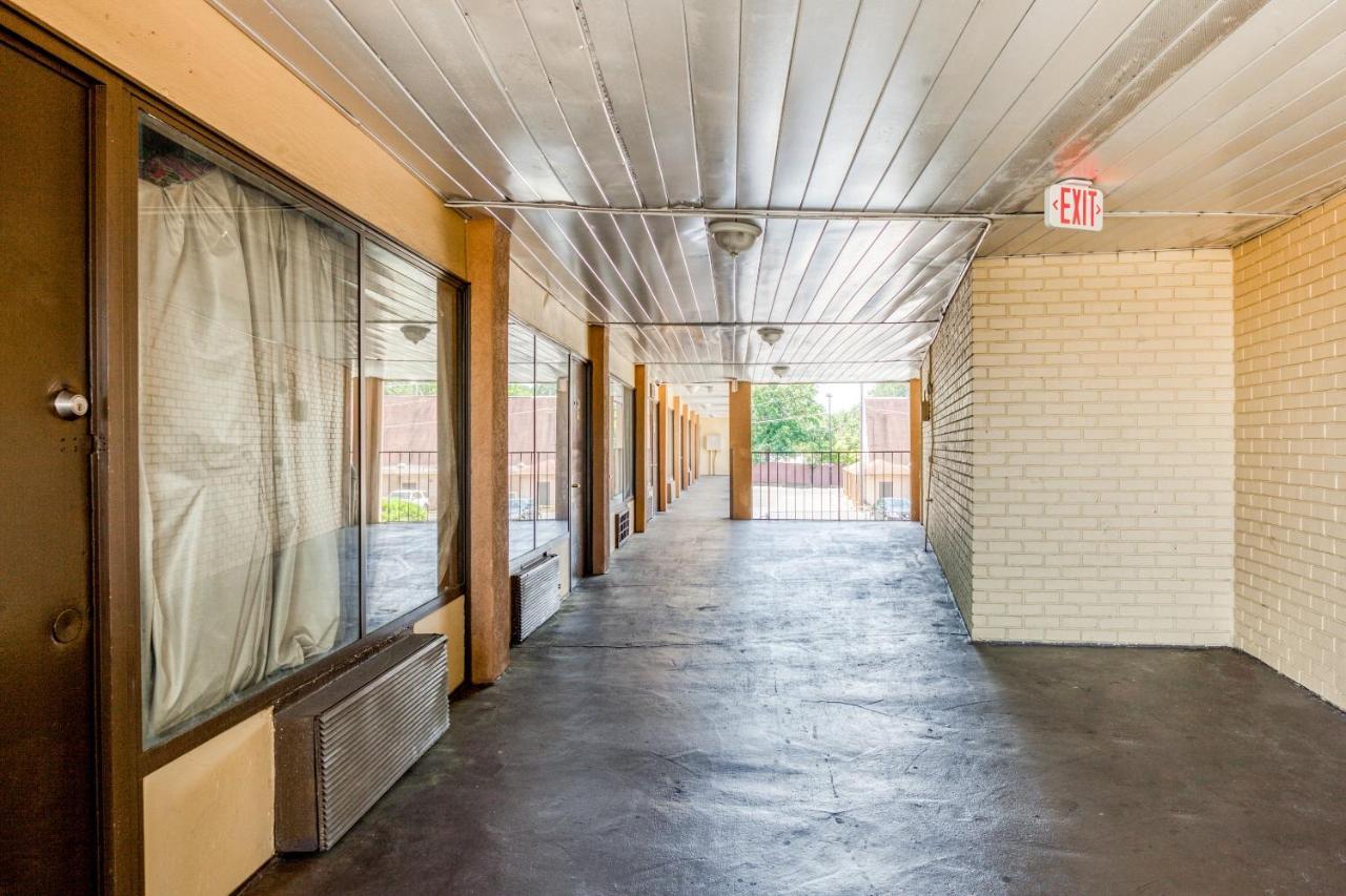 Oyo Hotel Decatur I-20 East & Wesley Club Dr Exteriör bild