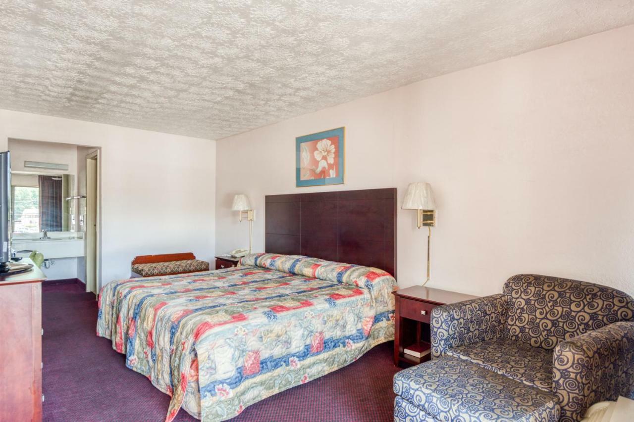 Oyo Hotel Decatur I-20 East & Wesley Club Dr Exteriör bild