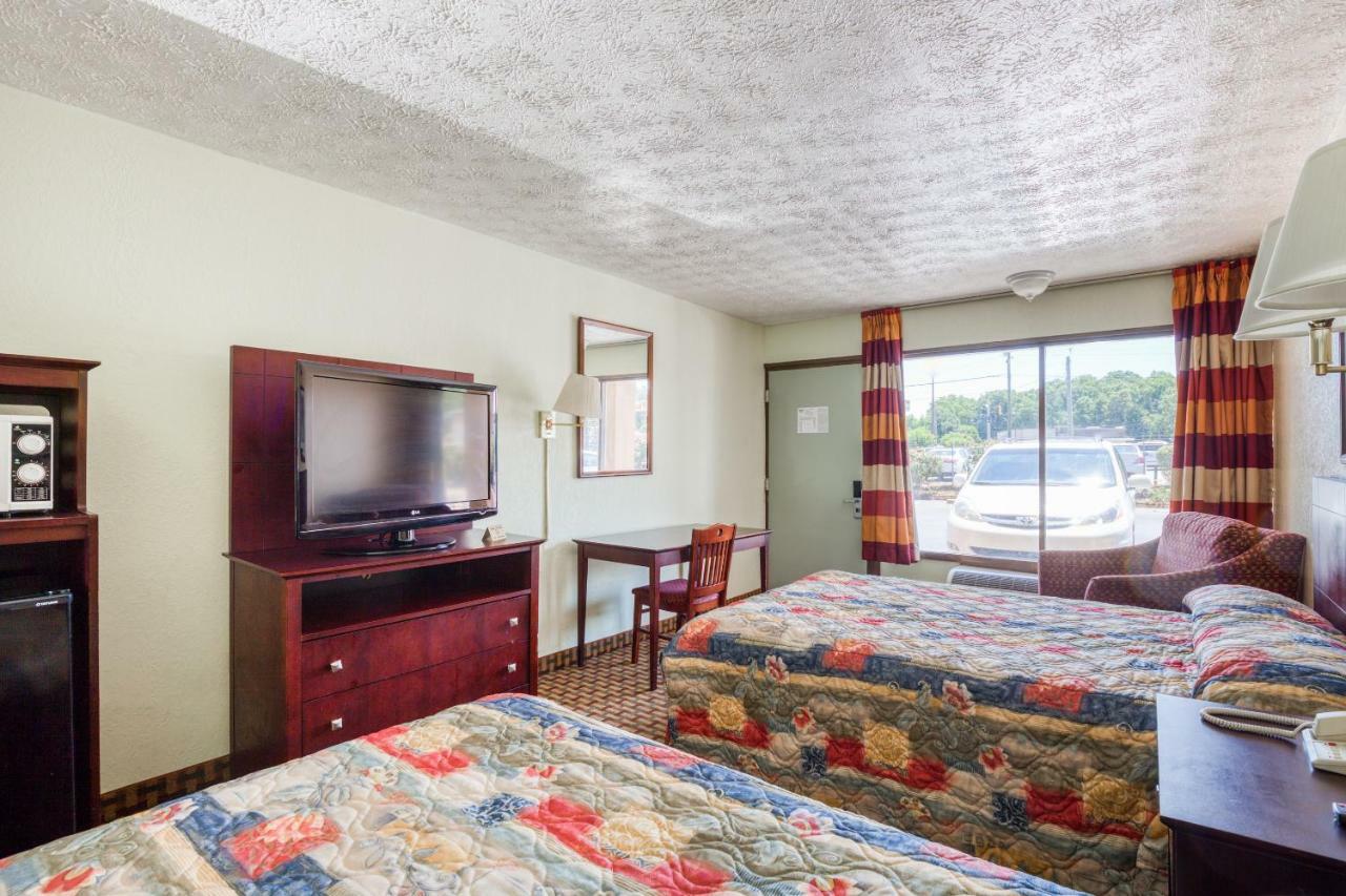Oyo Hotel Decatur I-20 East & Wesley Club Dr Exteriör bild