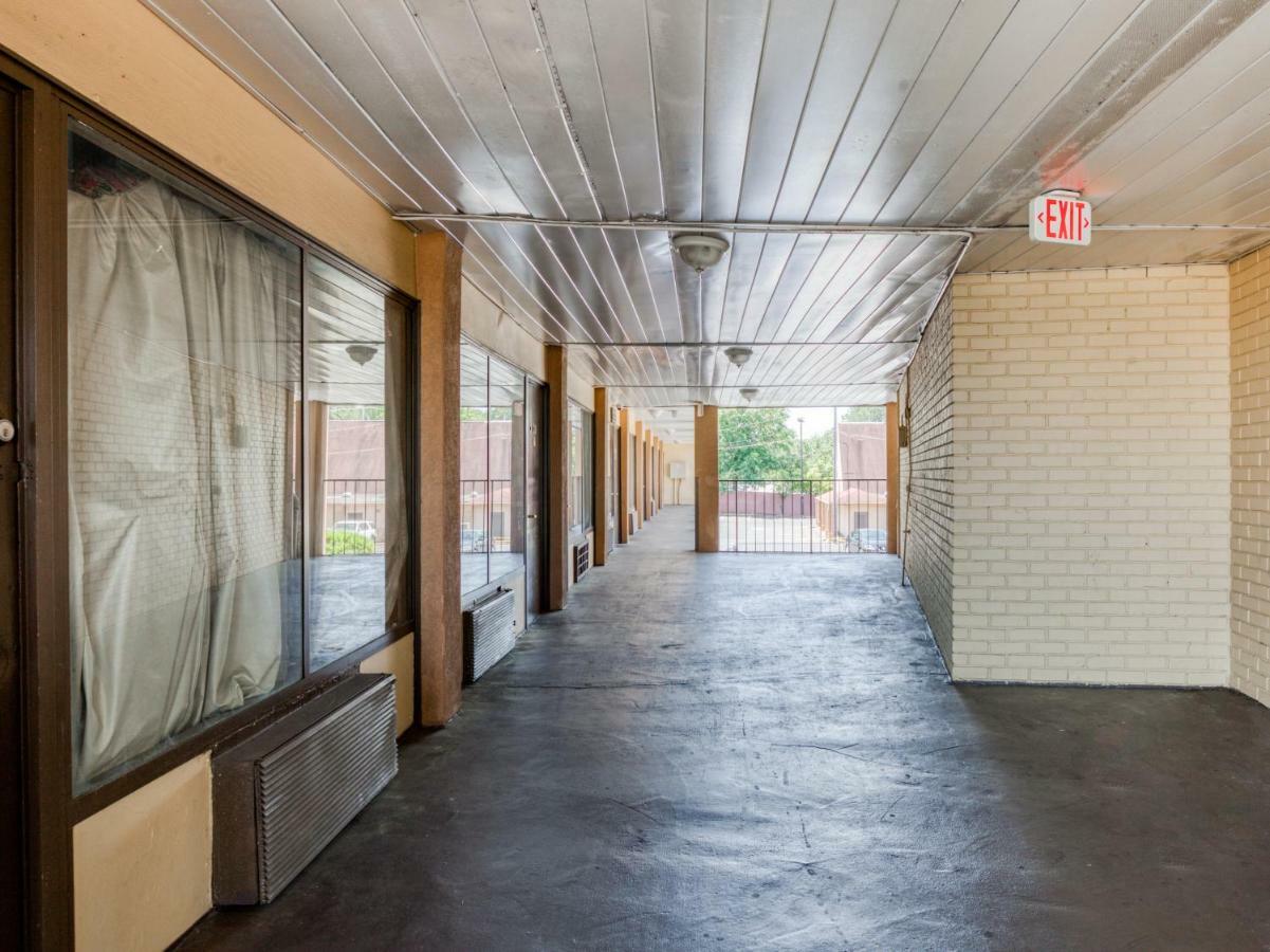 Oyo Hotel Decatur I-20 East & Wesley Club Dr Exteriör bild